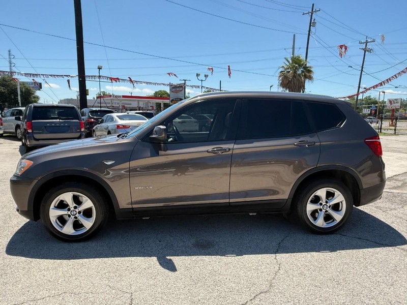 BMW X3 Vehicle Image 02