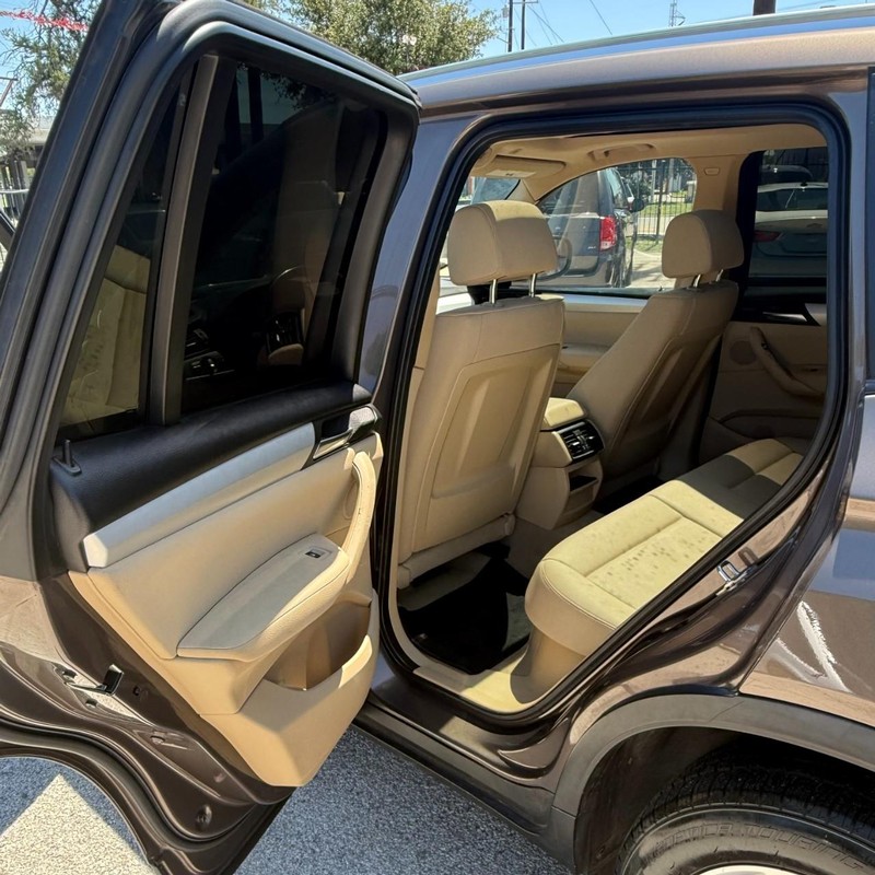 BMW X3 Vehicle Image 11