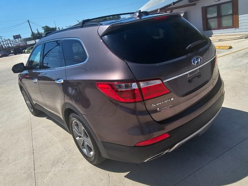 Hyundai Santa Fe Vehicle Image 03