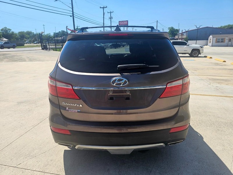 Hyundai Santa Fe Vehicle Image 04