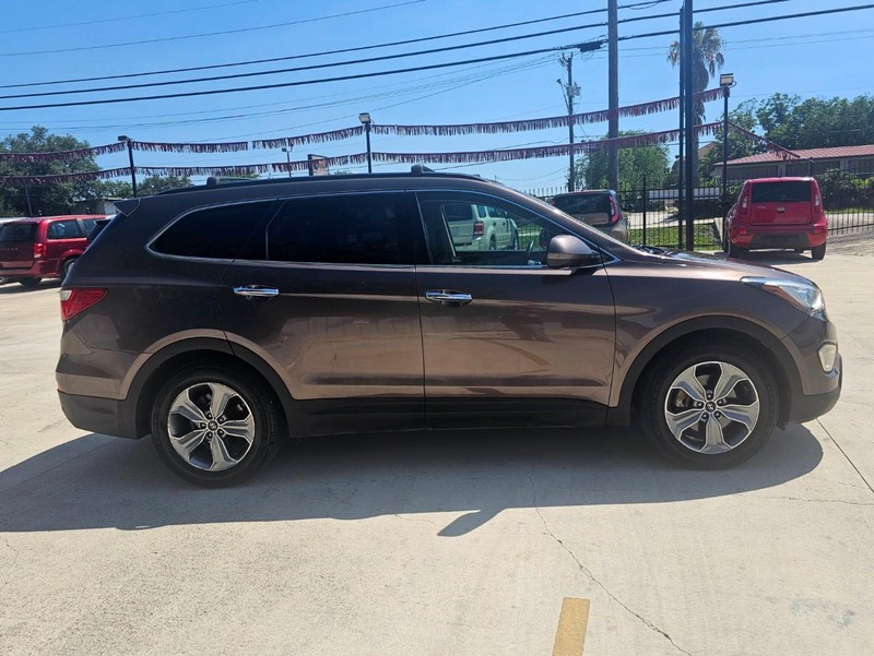 Hyundai Santa Fe Vehicle Image 07