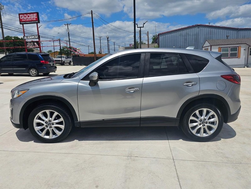 Mazda CX-5 Vehicle Image 02
