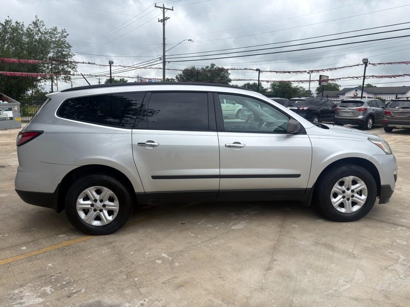 Chevrolet Traverse Vehicle Image 06