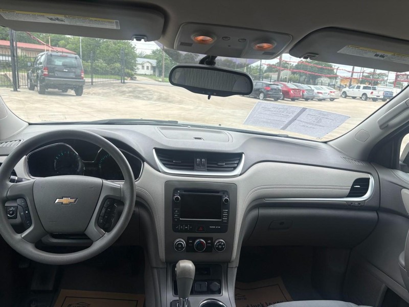 Chevrolet Traverse Vehicle Image 14
