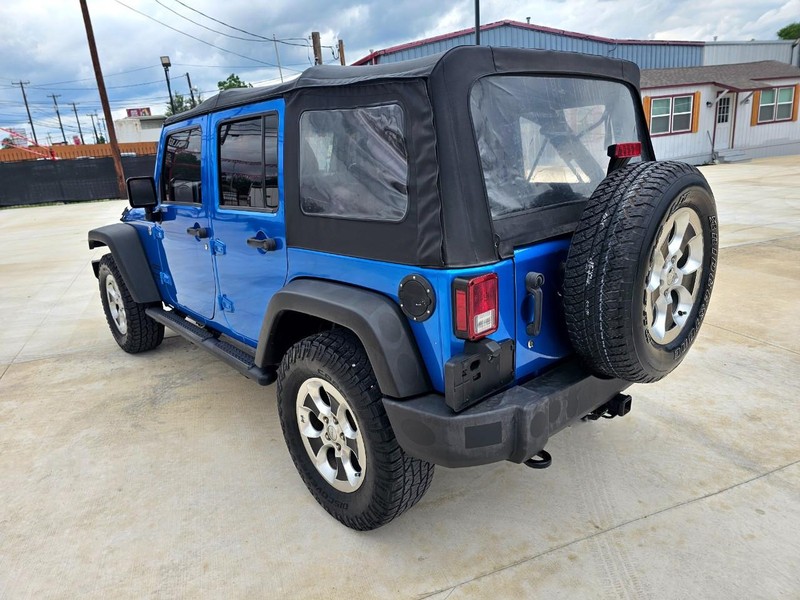 Jeep Wrangler Unlimited Vehicle Image 03