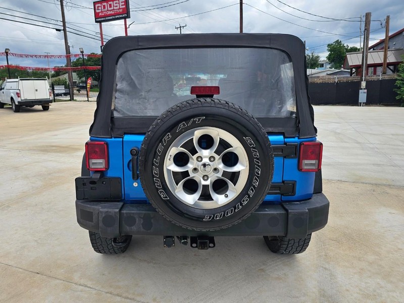 Jeep Wrangler Unlimited Vehicle Image 04