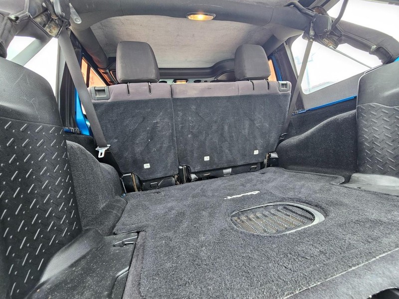 Jeep Wrangler Unlimited Vehicle Image 05