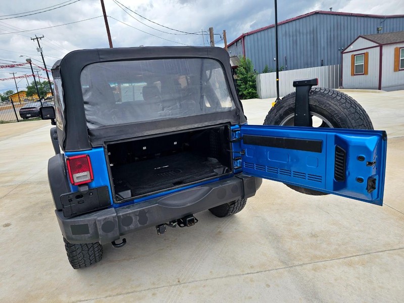 Jeep Wrangler Unlimited Vehicle Image 06