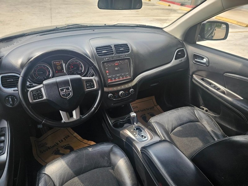 Dodge Journey Vehicle Full-screen Gallery Image 13