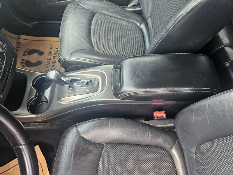 Dodge Journey Vehicle Full-screen Gallery Image 16