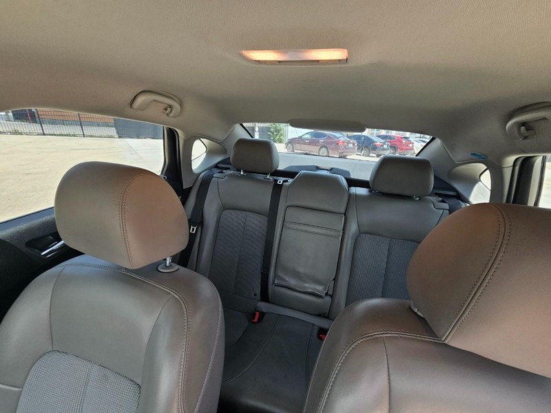 Buick Verano Vehicle Image 14
