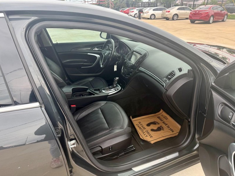 Buick Regal Vehicle Image 12