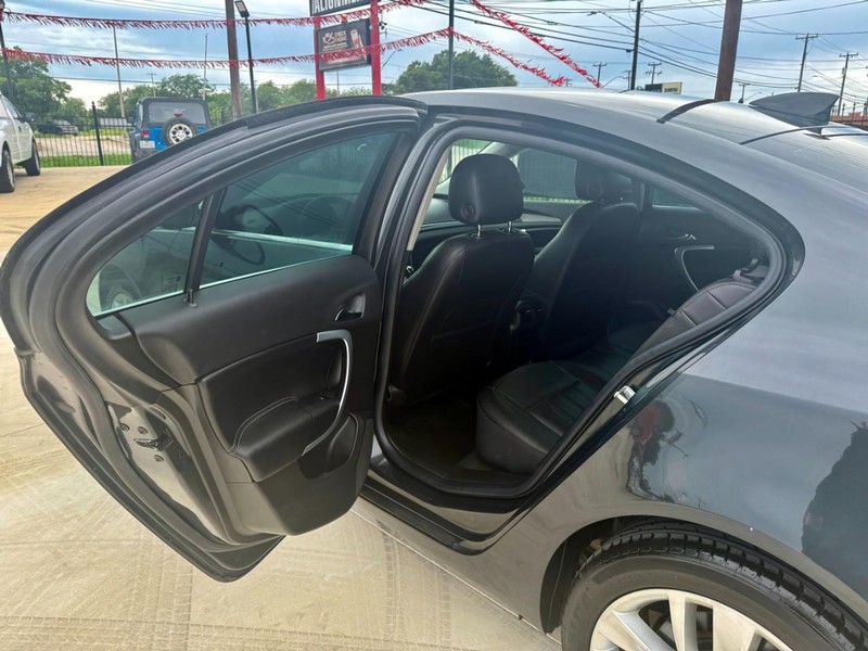 Buick Regal Vehicle Image 13