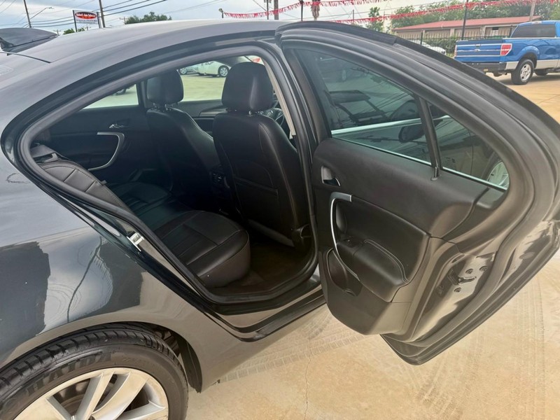 Buick Regal Vehicle Image 15