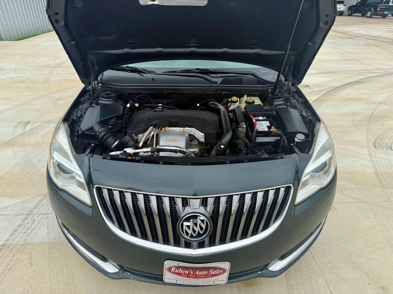 Buick Regal Vehicle Image 19