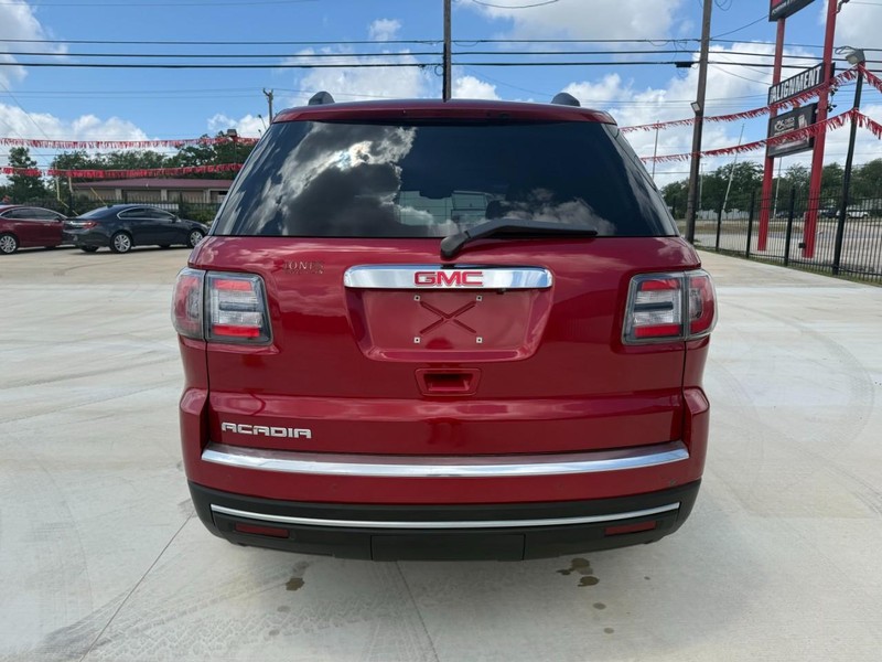 GMC Acadia Vehicle Image 04