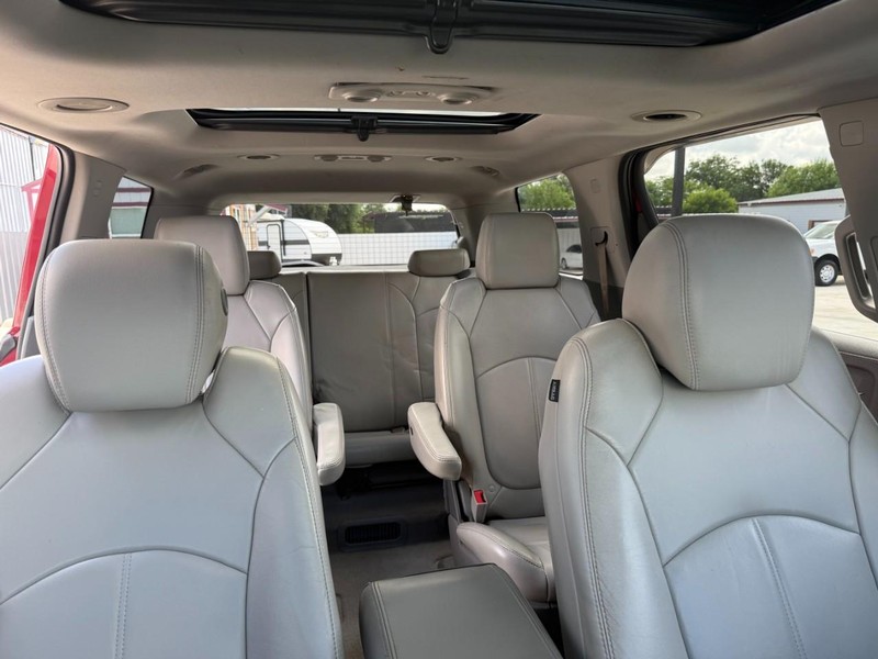 GMC Acadia Vehicle Image 17