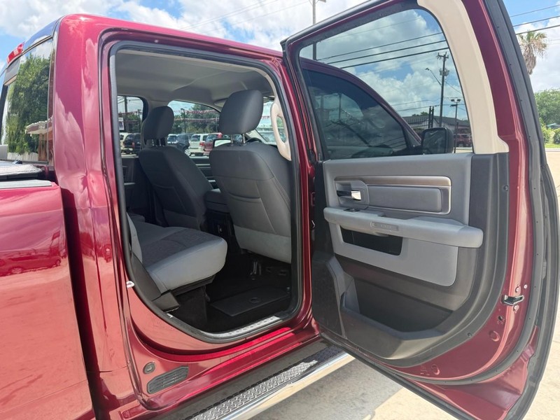 Ram 1500 Vehicle Image 15