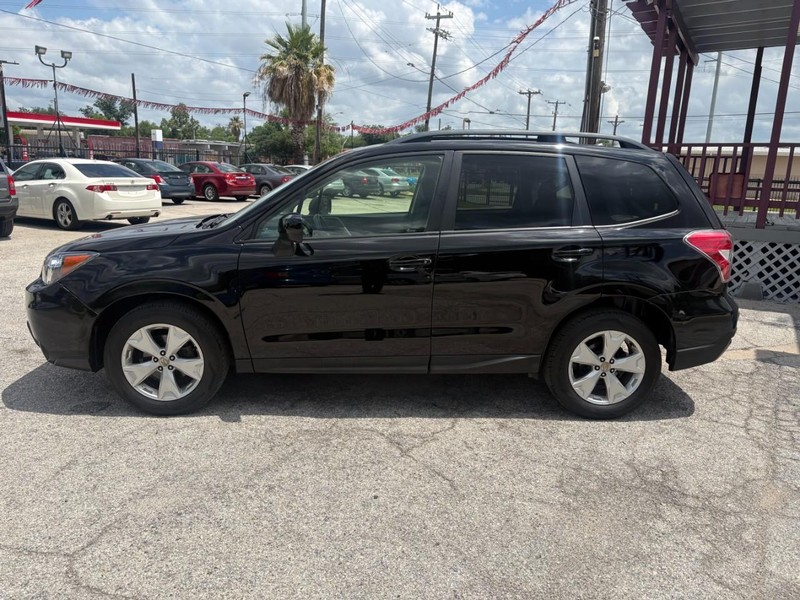 Subaru Forester Vehicle Image 02