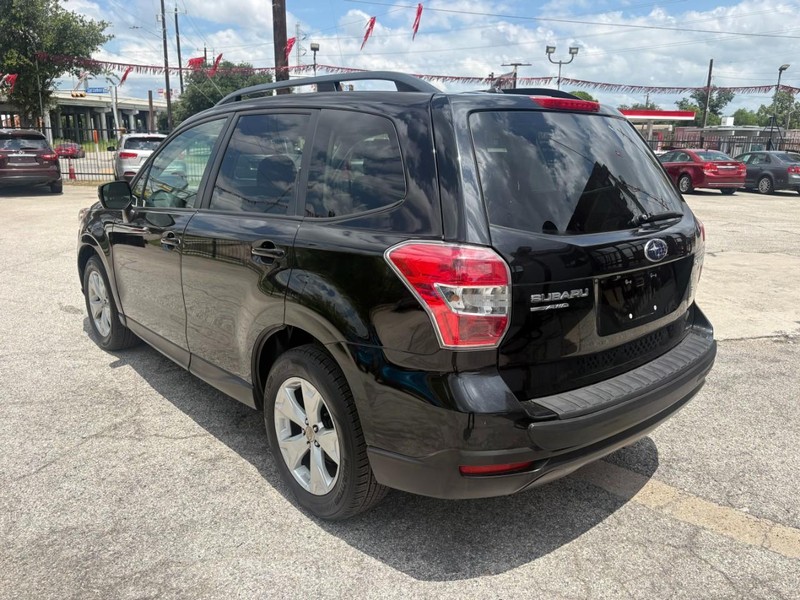 Subaru Forester Vehicle Image 03