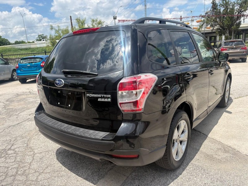 Subaru Forester Vehicle Image 05
