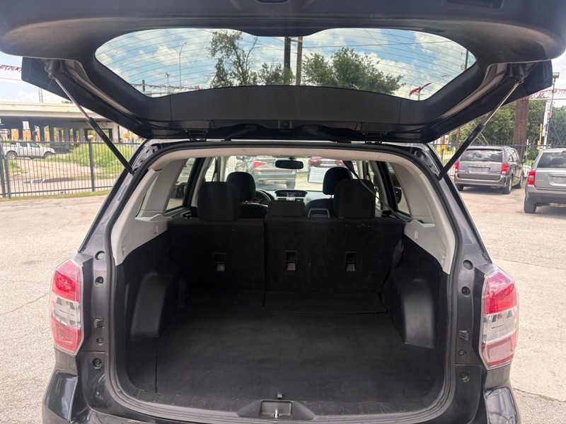 Subaru Forester Vehicle Image 12