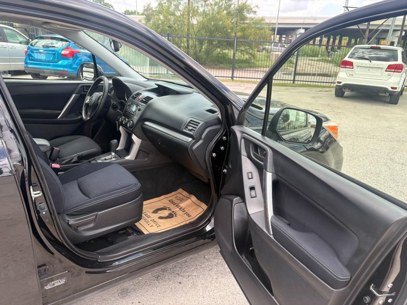 Subaru Forester Vehicle Image 14