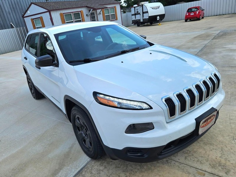 Jeep Cherokee Vehicle Image 09