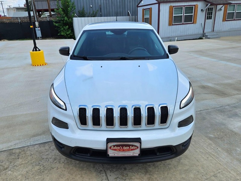 Jeep Cherokee Vehicle Image 10