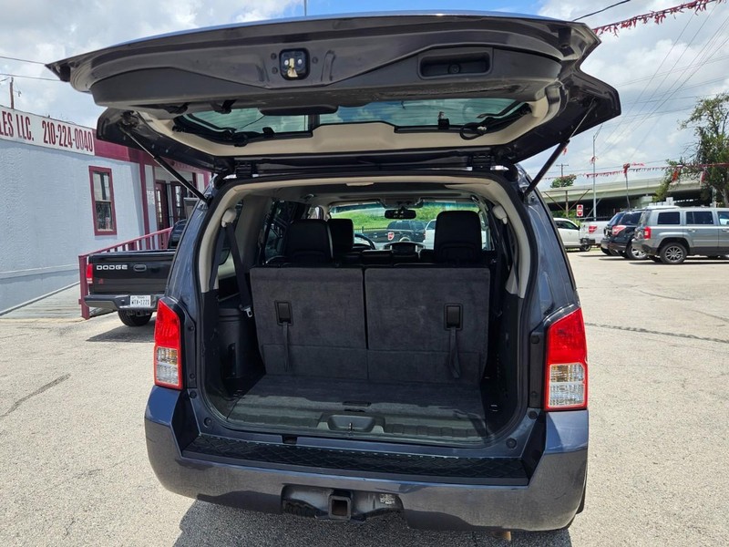 Nissan Pathfinder Vehicle Image 05