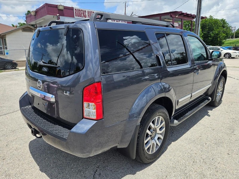 Nissan Pathfinder Vehicle Image 07