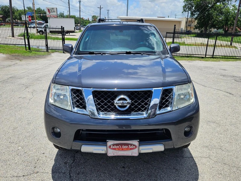 Nissan Pathfinder Vehicle Image 10