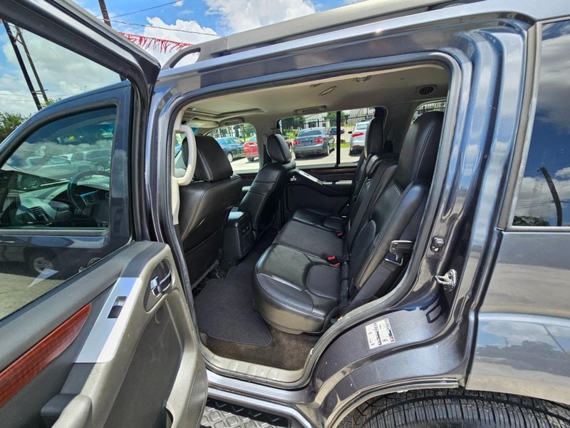 Nissan Pathfinder Vehicle Image 13