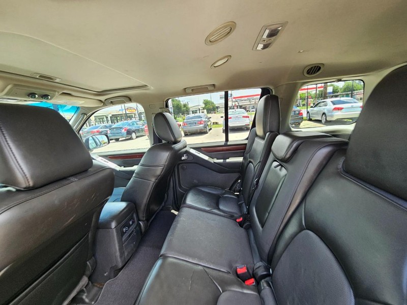 Nissan Pathfinder Vehicle Image 14