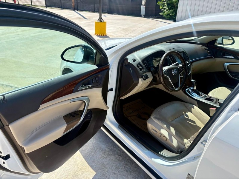 Buick Regal Vehicle Image 09