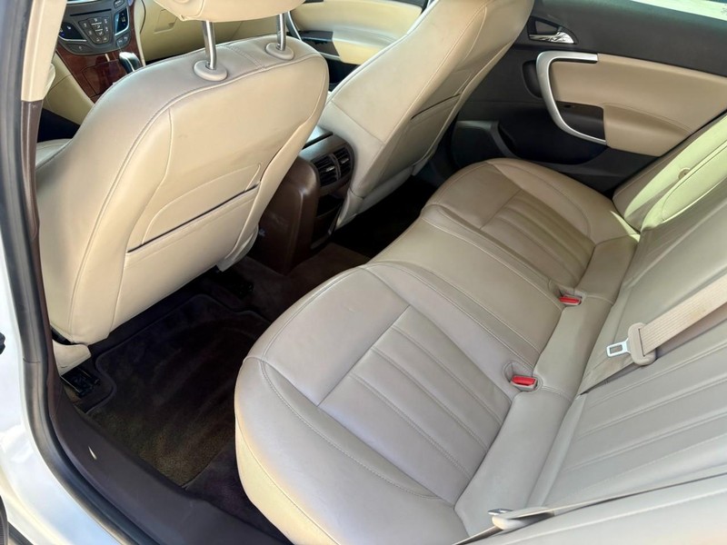 Buick Regal Vehicle Image 12