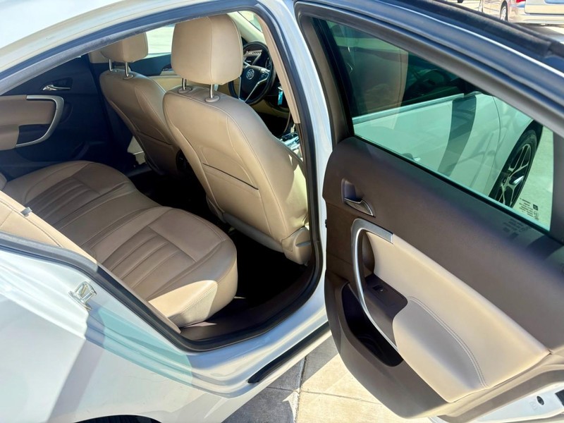 Buick Regal Vehicle Image 13