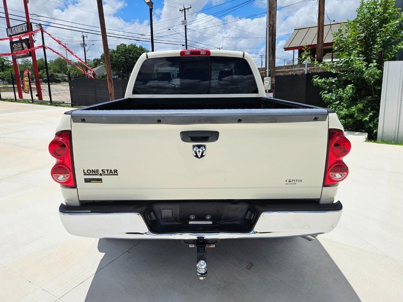 Dodge Ram 1500 Vehicle Image 04