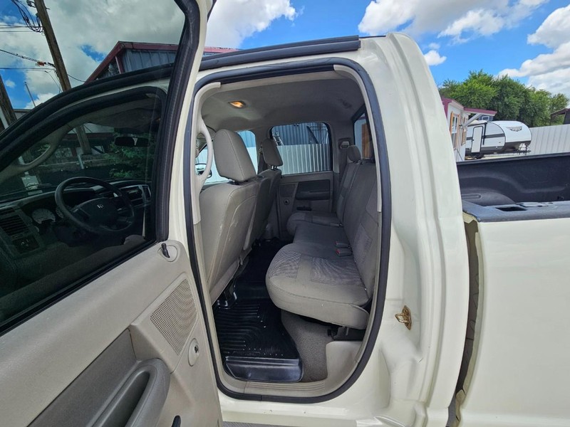 Dodge Ram 1500 Vehicle Image 12