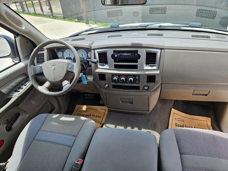 Dodge Ram 1500 Vehicle Image 18