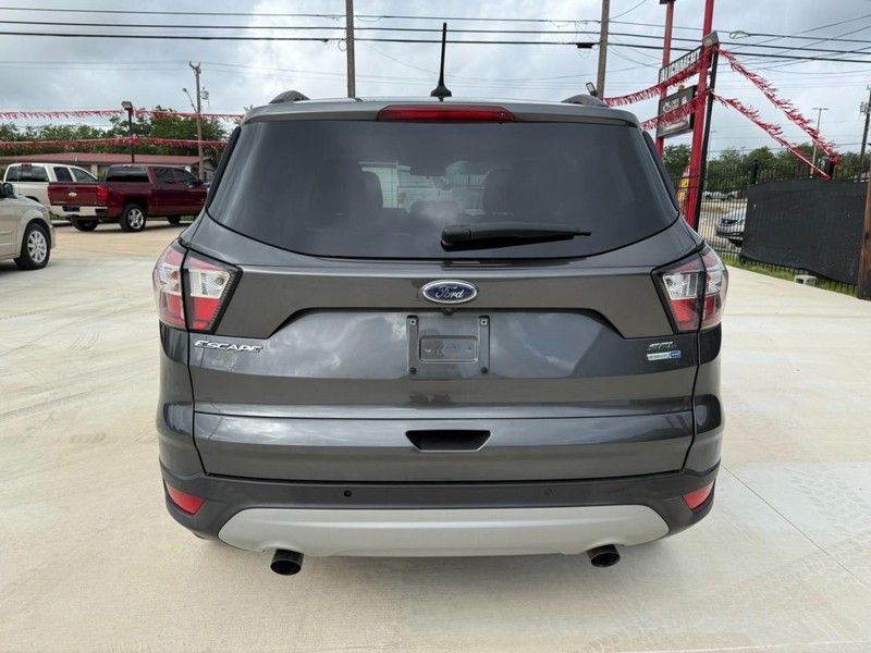 Ford Escape Vehicle Image 04