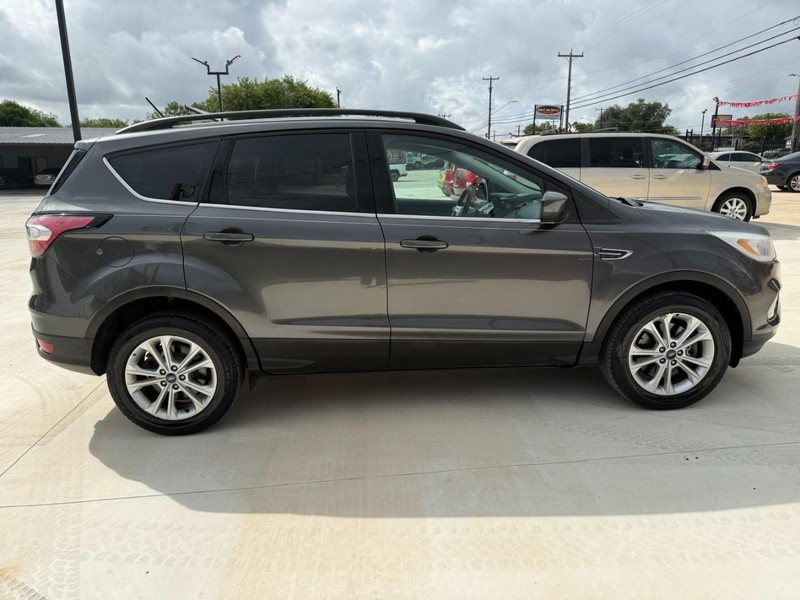 Ford Escape Vehicle Image 06