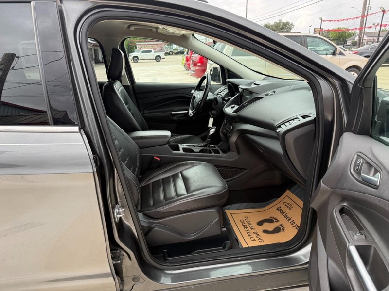 Ford Escape Vehicle Image 12