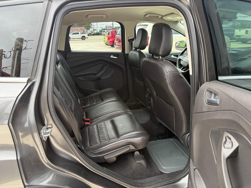 Ford Escape Vehicle Image 16