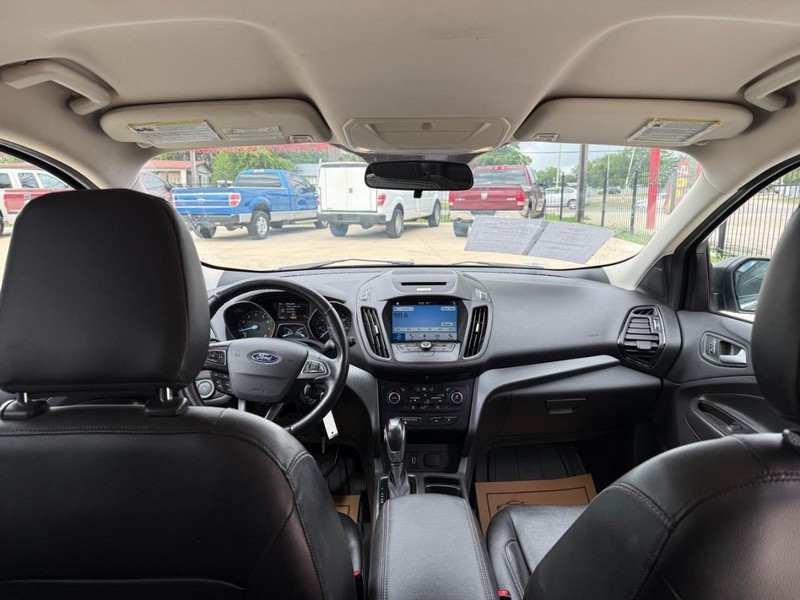 Ford Escape Vehicle Image 17