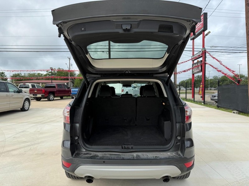 Ford Escape Vehicle Image 18