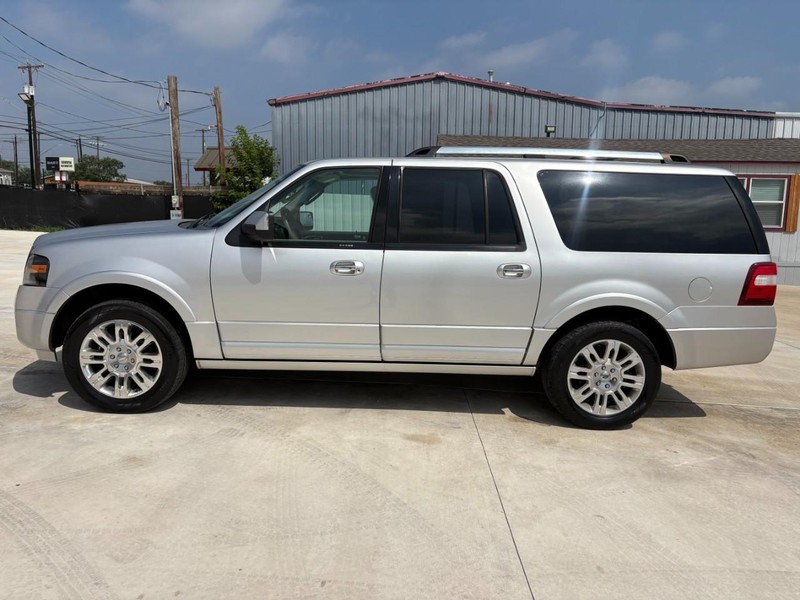 Ford Expedition EL Vehicle Image 02