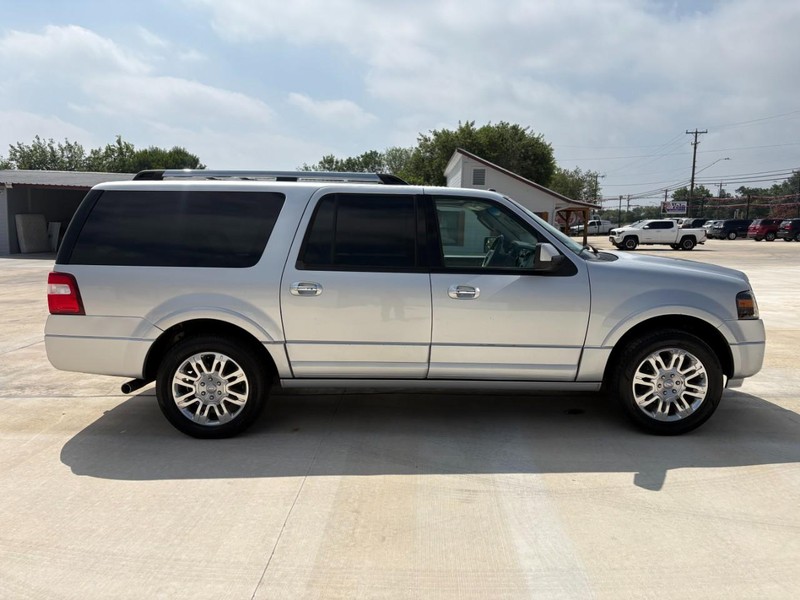 Ford Expedition EL Vehicle Image 06