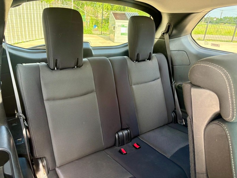 Nissan Pathfinder Vehicle Image 14