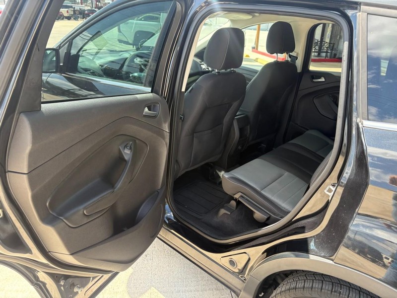 Ford Escape Vehicle Image 11